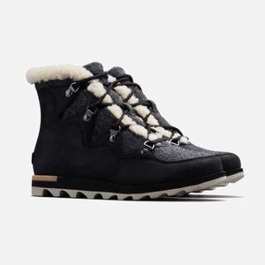 SOREL SNEAKCHIC ALPINE HOLIDAY BOOT